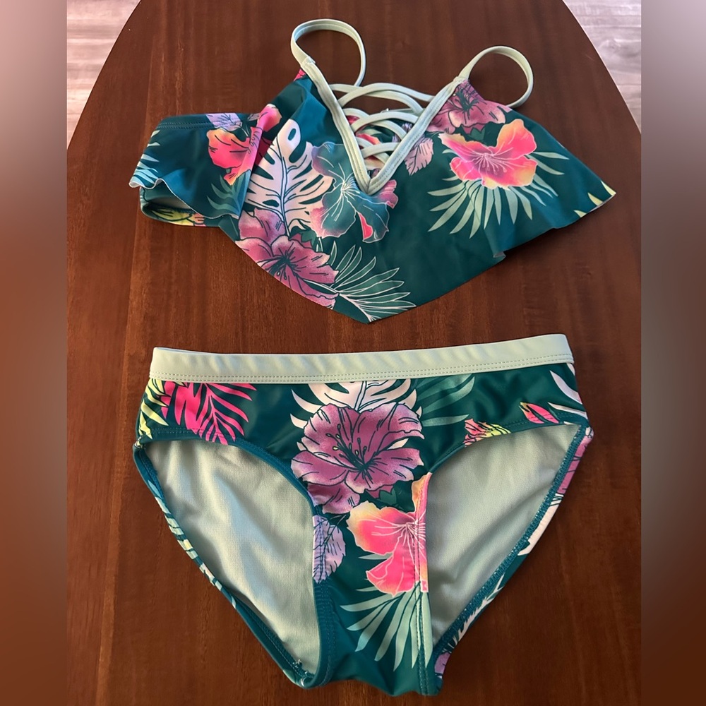 Girls 2pc swim suit size M (10)